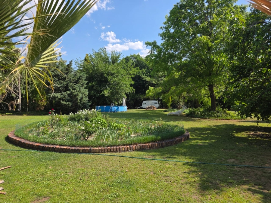 4 Bedroom Property for Sale in Lindequesdrif North West